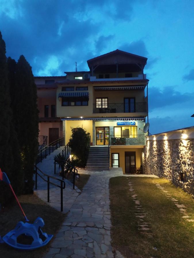 Smallhotel - Vevi Exterior photo