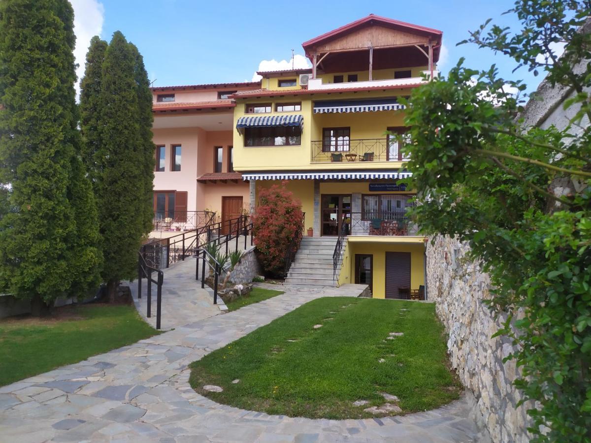 Smallhotel - Vevi Exterior photo