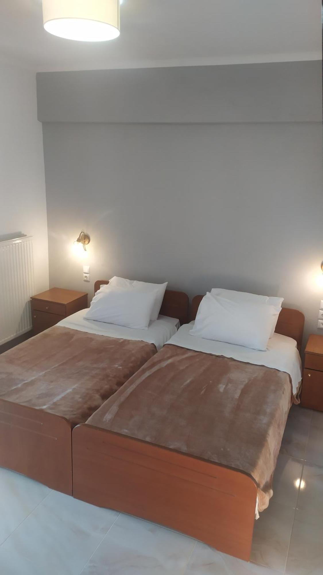 Smallhotel - Vevi Exterior photo
