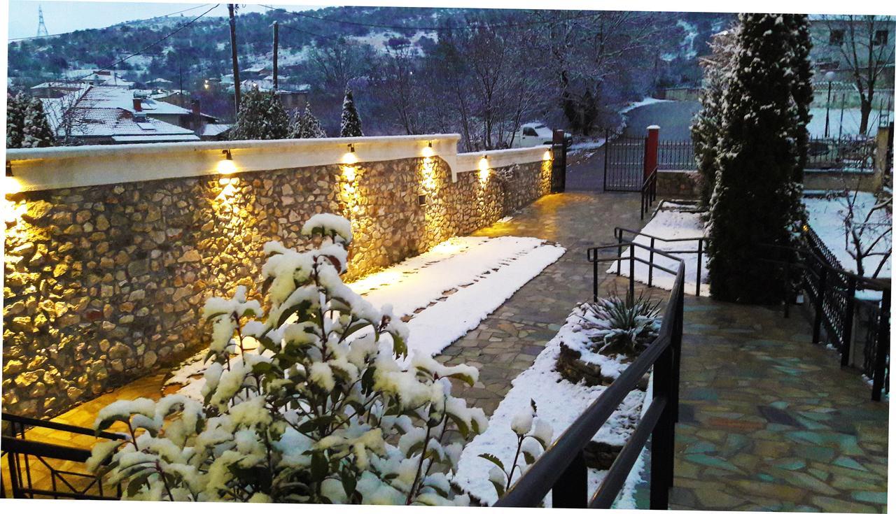 Smallhotel - Vevi Exterior photo